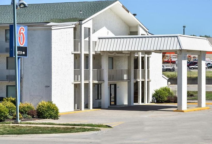 汽车旅馆 Relax Inn Topeka