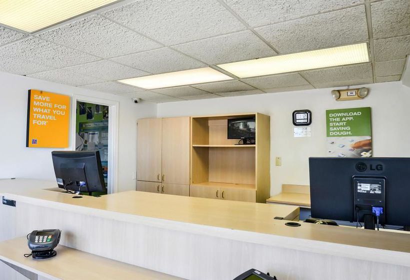 汽车旅馆 Relax Inn Topeka