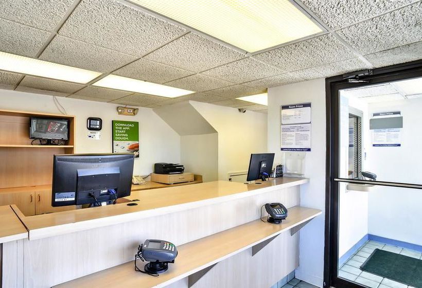 汽车旅馆 Relax Inn Topeka