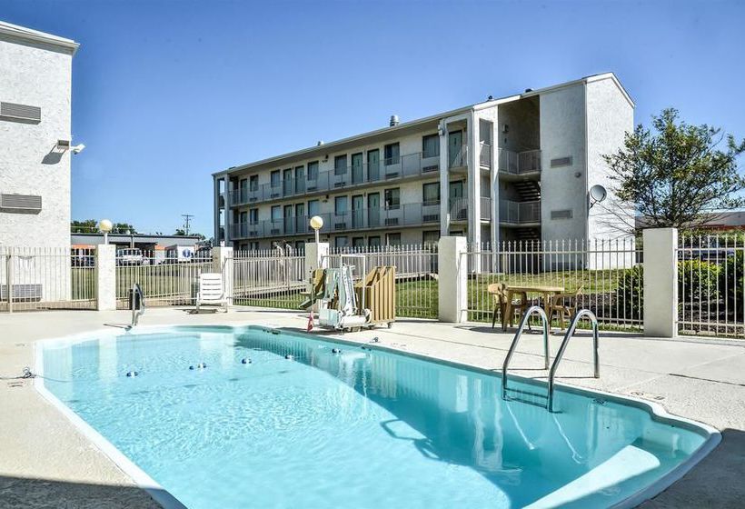 汽车旅馆 Relax Inn Topeka