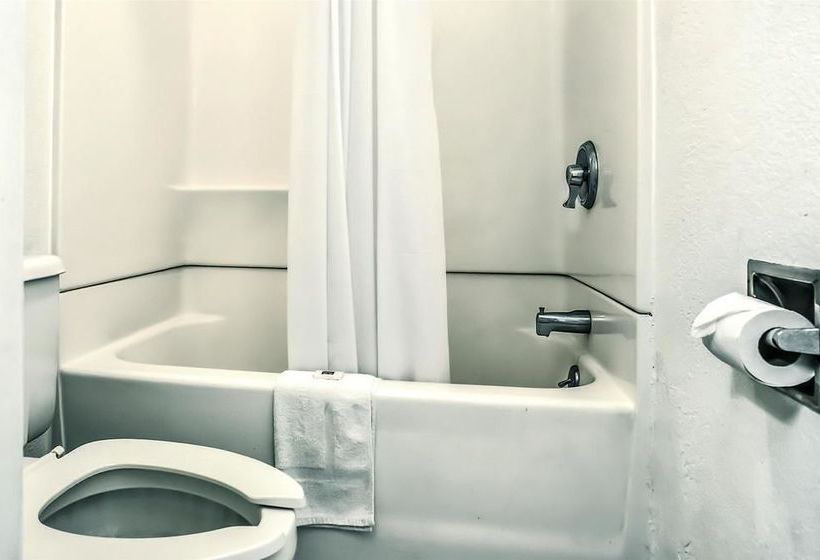 汽车旅馆 Relax Inn Topeka