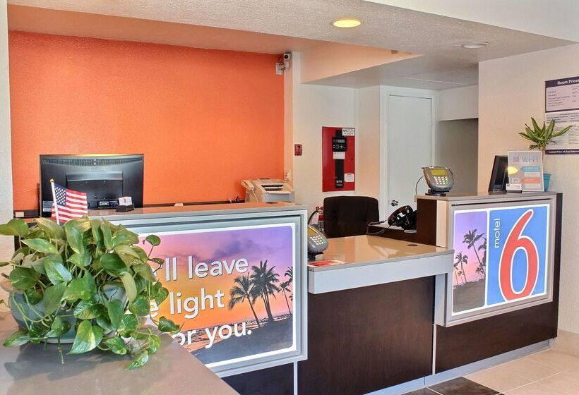 Motel 6 Atascadero, Ca