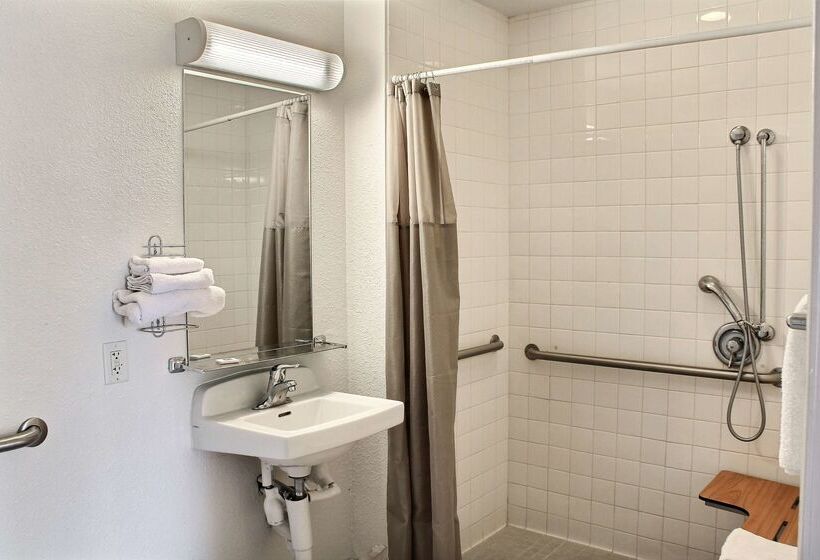 Motel 6 Atascadero, Ca