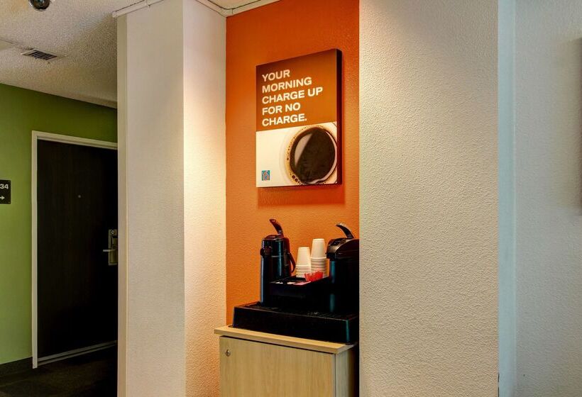 فندق على الطريق Park Inn By Radisson, Aurora