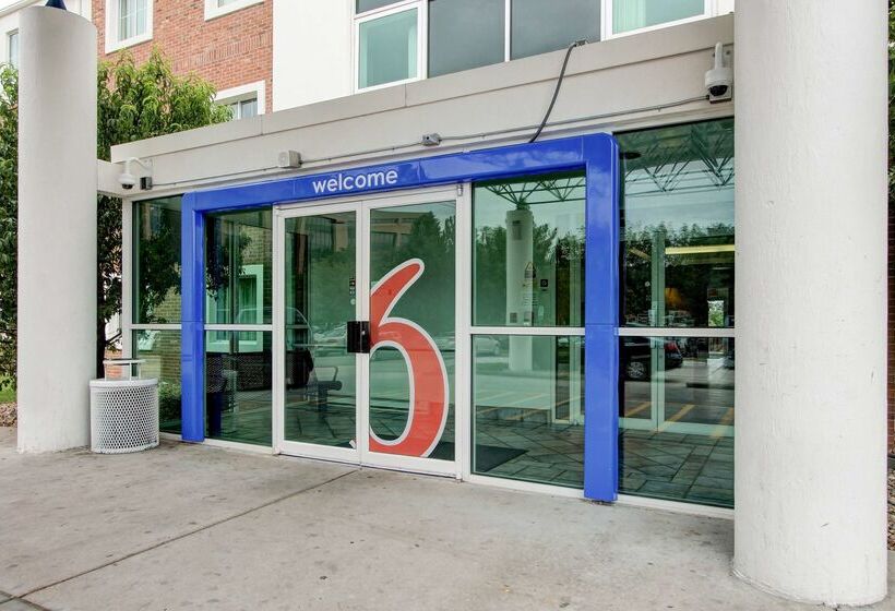 فندق على الطريق Park Inn By Radisson, Aurora