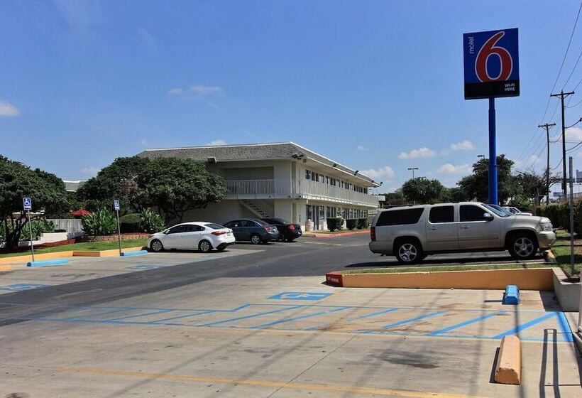 Motel 6austin, Tx  North