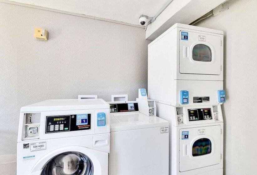 Motel 6 Austin, Tx   Airport   South