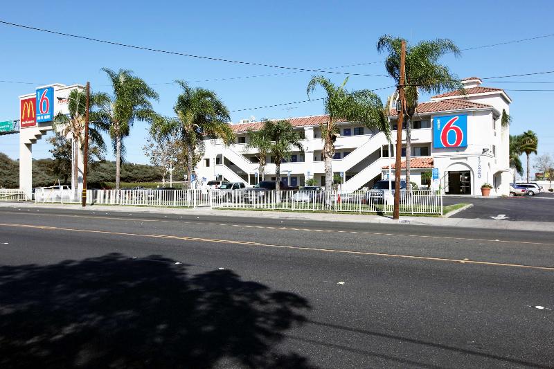 Motel 6bellflower, Ca  Los Angeles