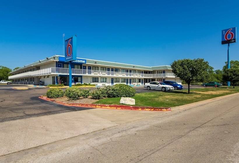 Motel 6bellmead, Tx  Waco