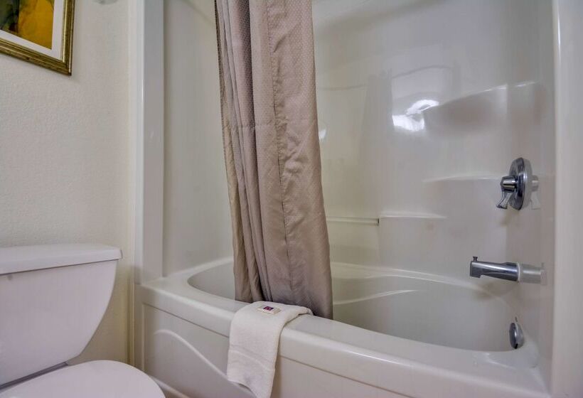 Motel 6biloxi, Ms  Beach