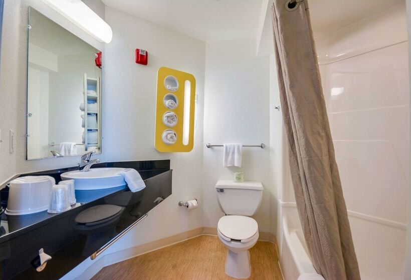 Motel 6biloxi, Ms  Beach