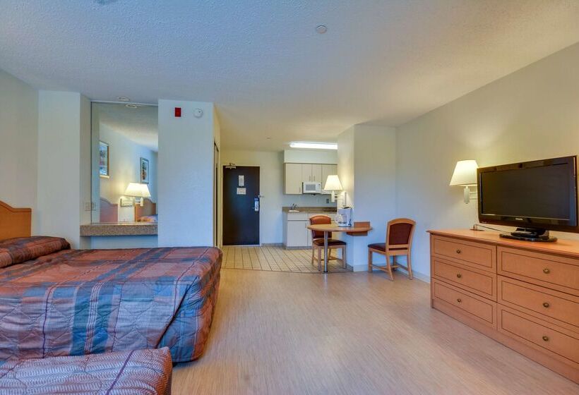 Motel 6biloxi, Ms  Beach