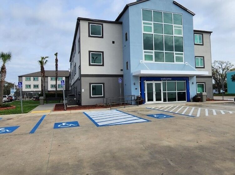 Motel 6biloxi, Ms  Beach