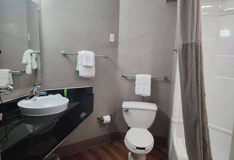 Motel 6biloxi, Ms  Beach