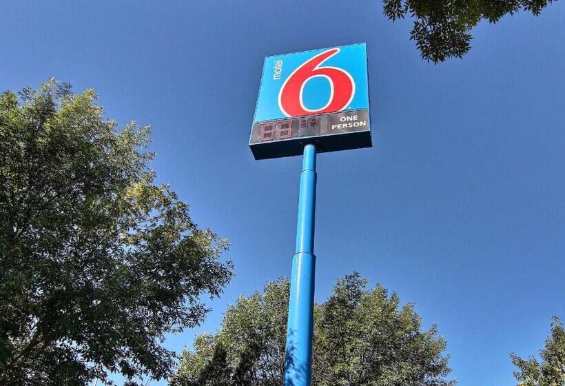 Motel 6 Bismarck, Nd