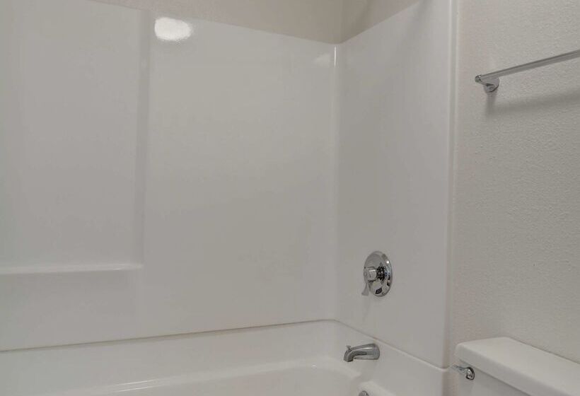 Motel 6chicopee, Ma  Springfield