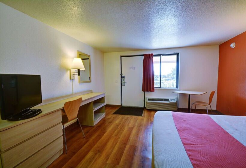 Motel 6chicopee, Ma  Springfield