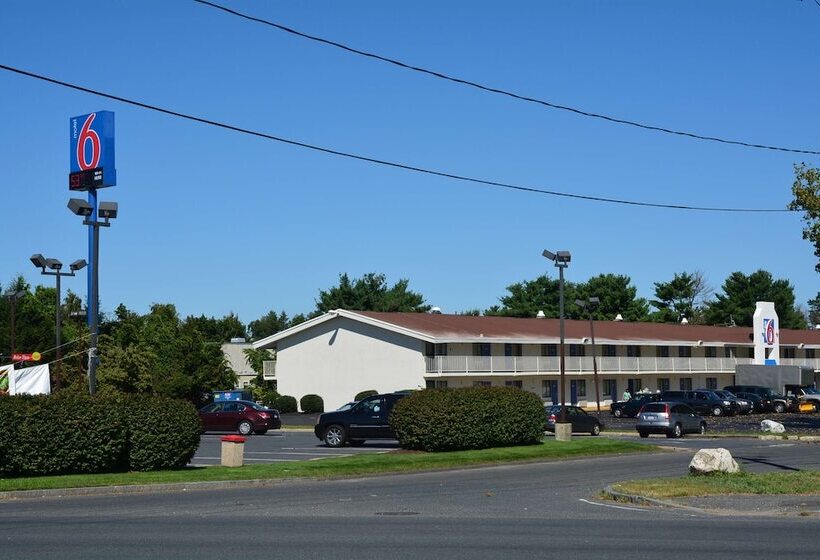 Motel 6chicopee, Ma  Springfield