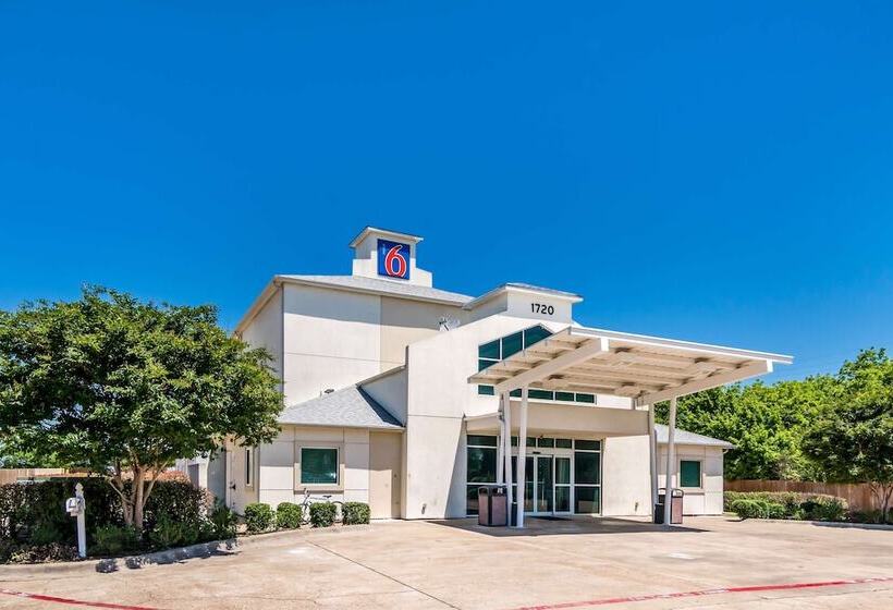 Motel 6cleburne, Tx