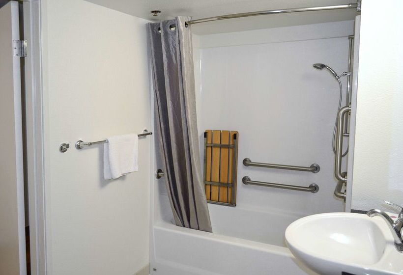 Motel 6 East Syracuse, Ny   Airport