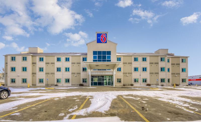 Motel 6estevan, Sk