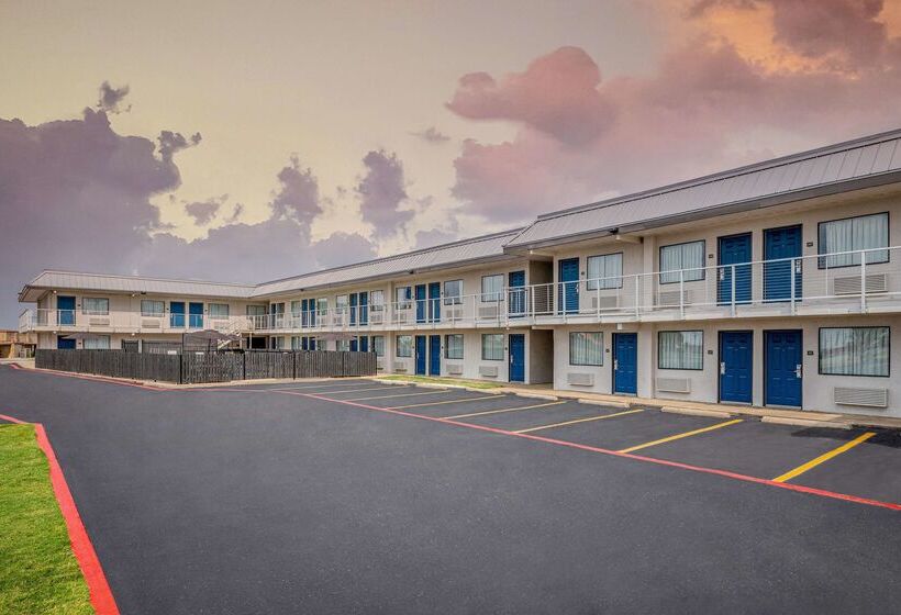 Motel 6euless, Tx  Dallas