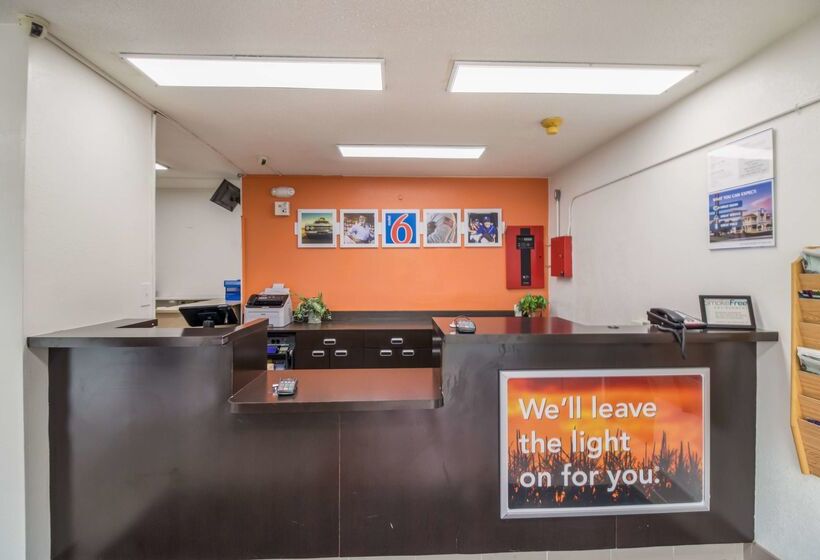 Motel 6fargo, Nd  West Acres  North Fargo