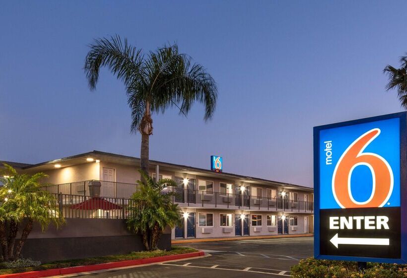Motel 6fontana, Ca
