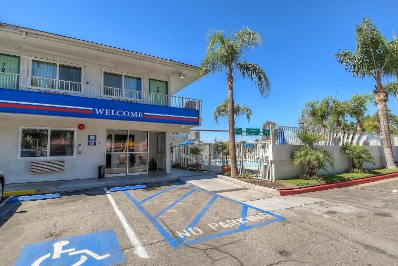 Motel 6fontana, Ca