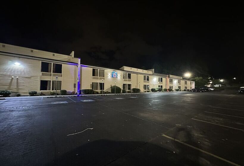 Motel 6greensboro, Nc Airport