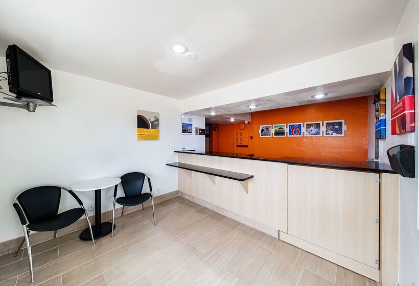 Motel 6 Greenville, Tx