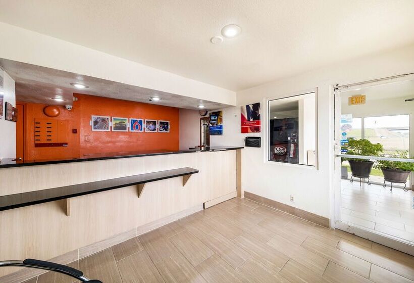 Motel 6 Greenville, Tx