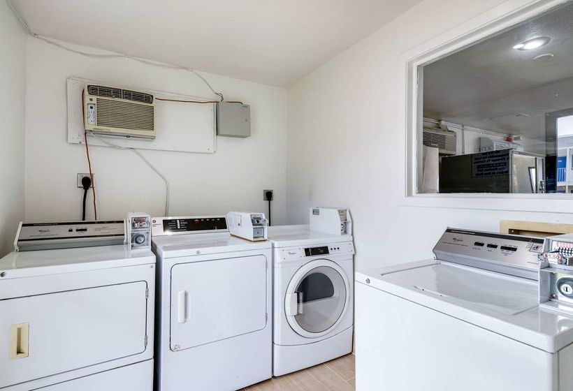 Motel 6 Greenville, Tx