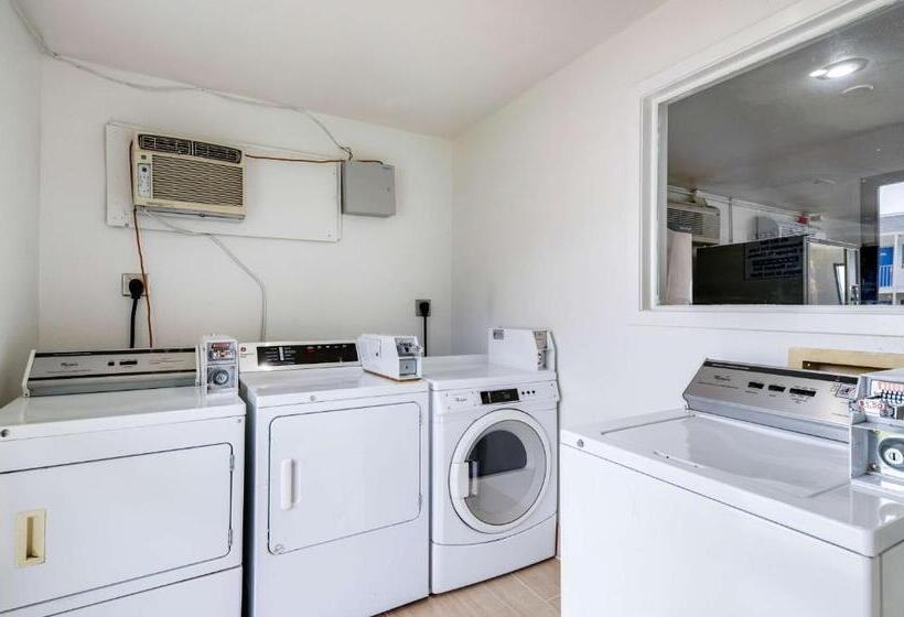 Motel 6 Greenville, Tx