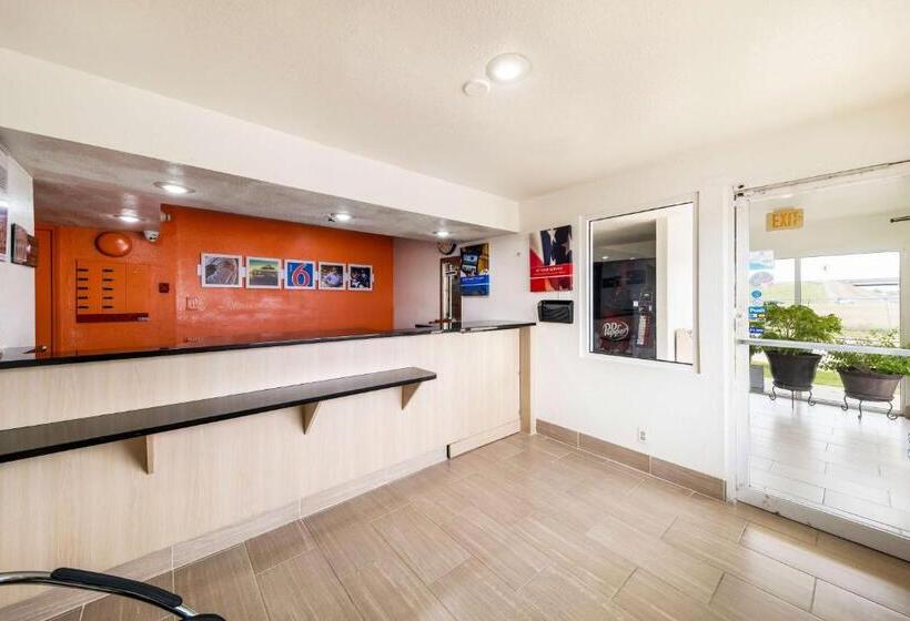 Motel 6 Greenville, Tx