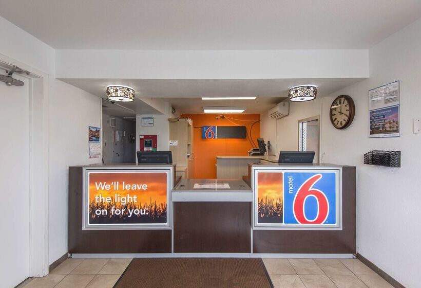 Motel 6kansas City, Mo  Airport
