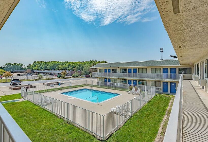Motel 6kansas City, Mo  Airport