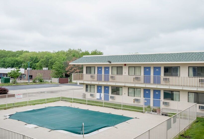 Motel 6kansas City, Mo  Airport