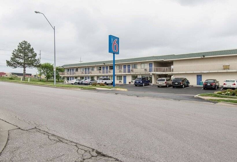 Motel 6kansas City, Mo  Airport