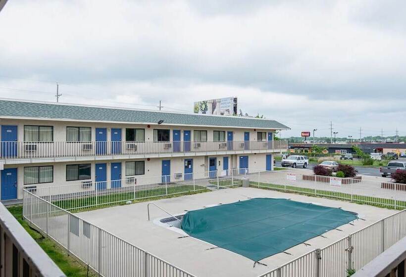 Motel 6kansas City, Mo  Airport