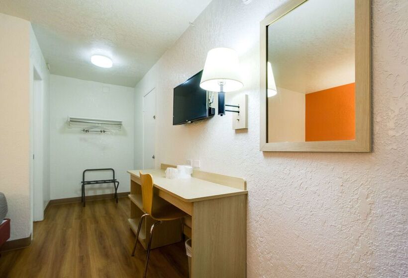 فندق على الطريق Park Inn By Radisson, Lakewood