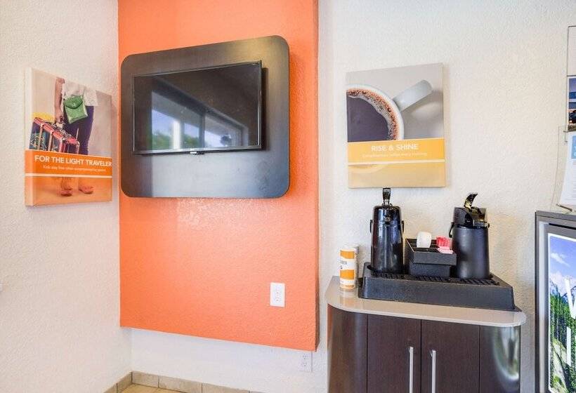 فندق على الطريق Park Inn By Radisson, Lakewood