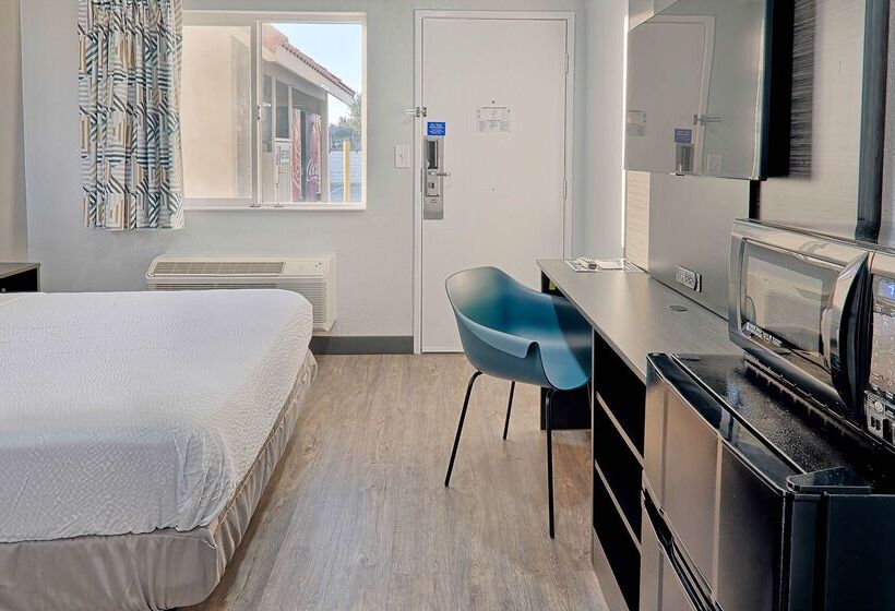 Motel 6 Lancaster, Ca