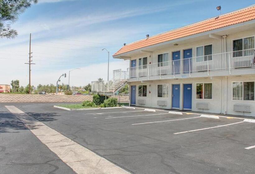 Motel 6 Lancaster, Ca