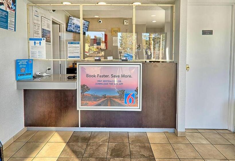 Motel 6 Lancaster, Ca