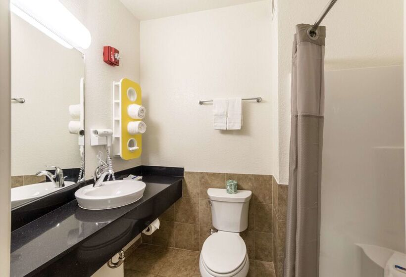 Motel 6laredo, Tx  Airport