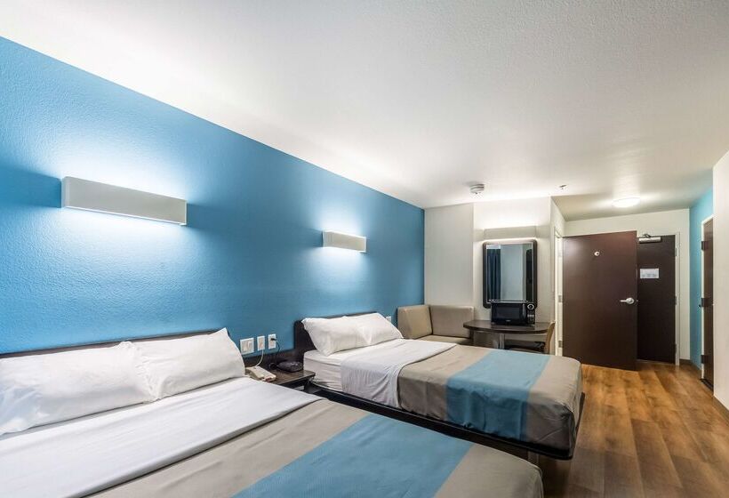 Motel 6laredo, Tx  Airport