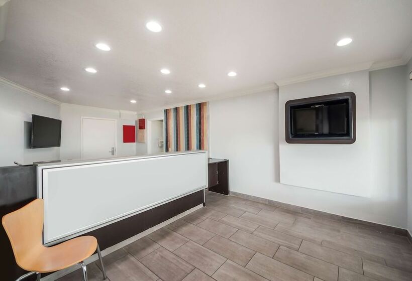 Motel 6laredo, Tx North I35