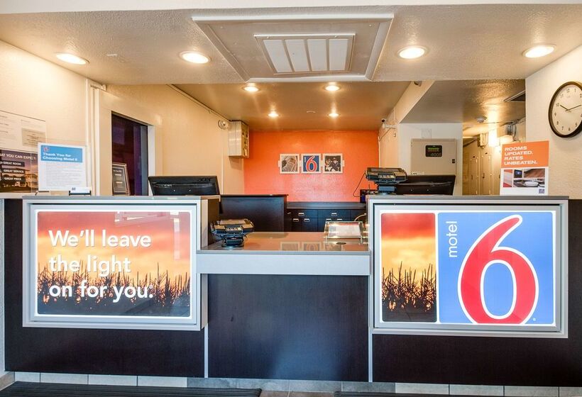 Motel 6lenexa, Ks  Kansas City Southwest