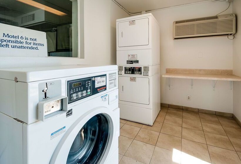 Motel 6lenexa, Ks  Kansas City Southwest